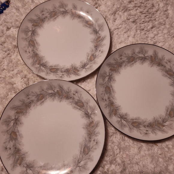 Vintage sango Sierra pine plates - Picture 1 of 4